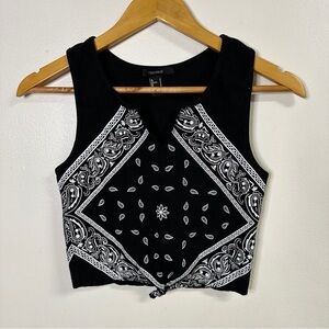 Forever 21 Black Bandana-Print Crop Tank